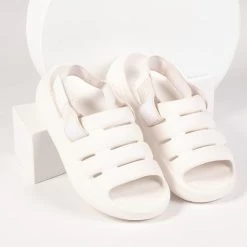 Womens UGG® Sport Yeah Slide Sandal -Ugg https3A2F2Fimages.journeys.ca2Fimages2Fproducts2F1 668857 FS SSHERO.JPG 640x